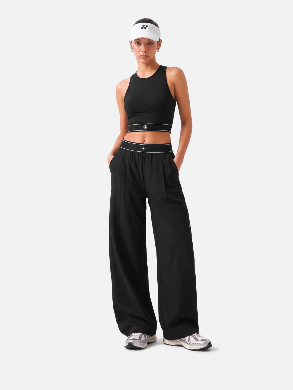[Pre-Order] AERC Soft Cutout Cropped Tank Top